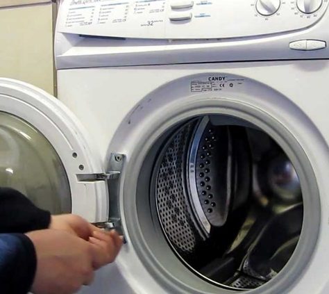 washing-machine-repairs-at-gold-coast-repair-my-appliance Appliance repairs technician